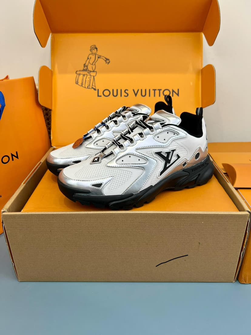 LV Runner Tatic Trainers